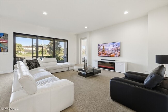 Photo - 4573 Tamarind Way