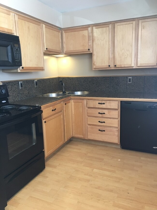 Photo - Close to Downtown