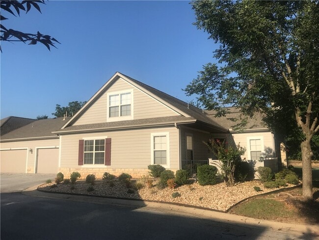 Building Photo - 2100 W New Hope Rd Unit 1301