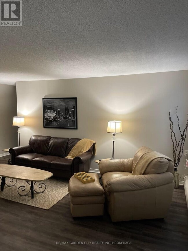 Photo - 151 Plymouth Rd