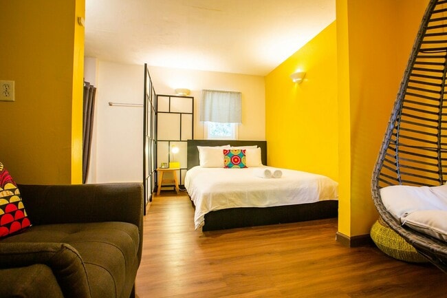 Photo - 706 E Stuart St