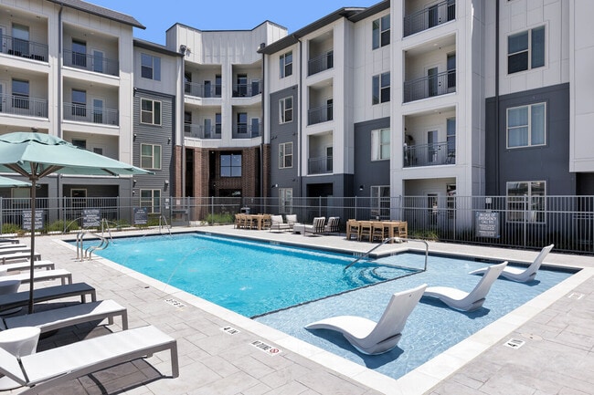 The Luxe at Lewisville | 55 + Active Adult