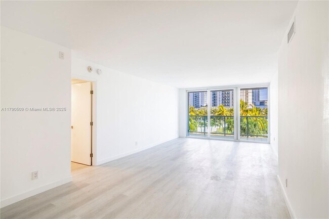 Photo - 100 Bayview Dr Unit 314