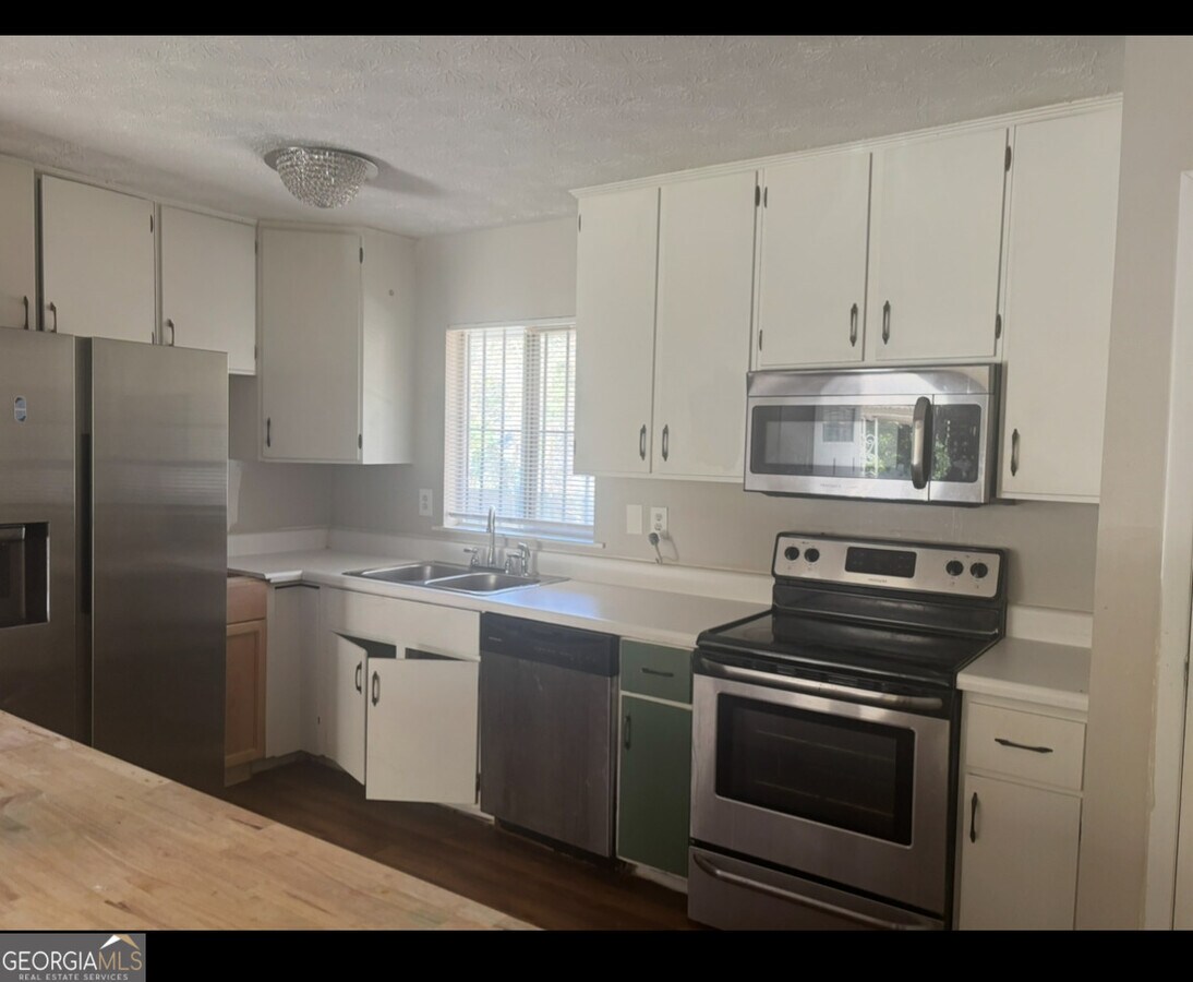 Photo - 602 Dixon Rd