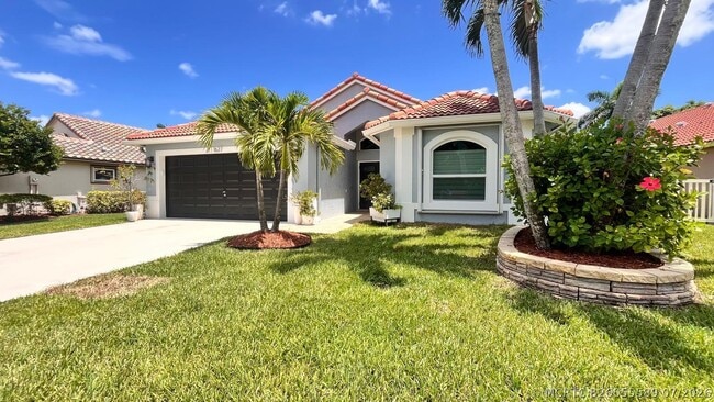Building Photo - 1627 Oak Berry Cir