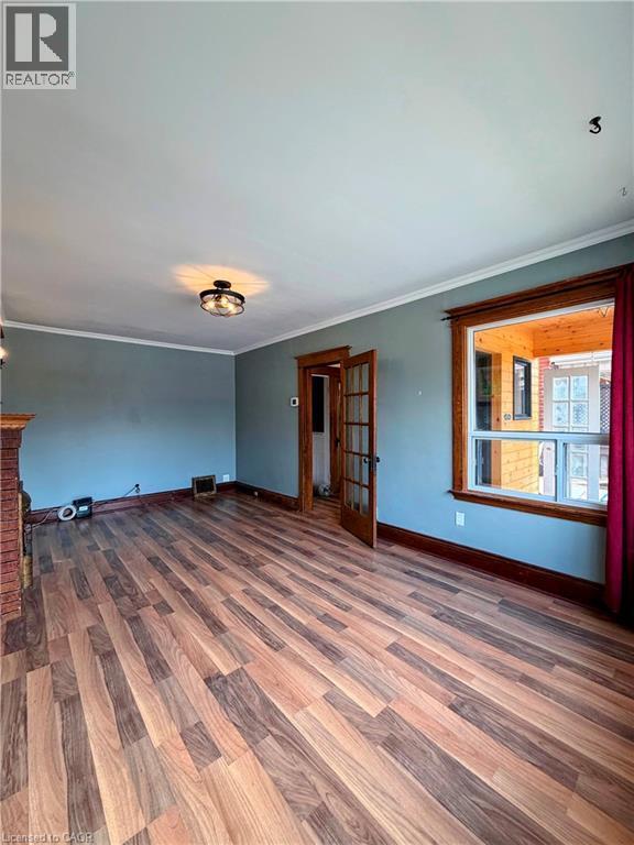 Photo - 104 Paling Ave