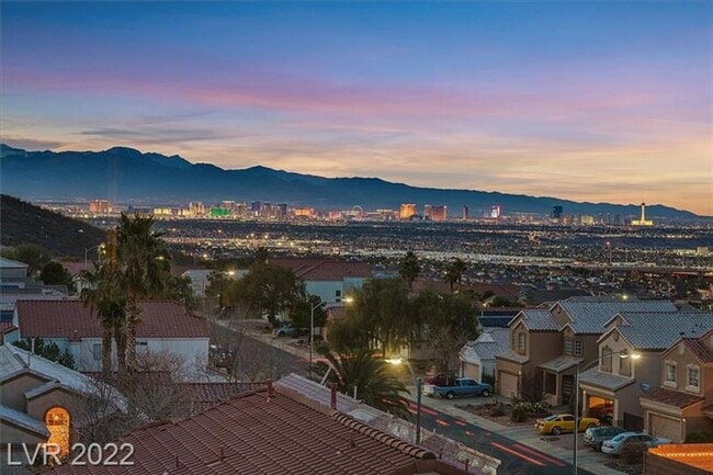 Building Photo - 366 Rosefinch St