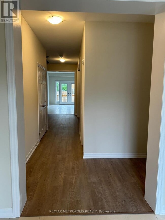 Photo - 232 Warden St