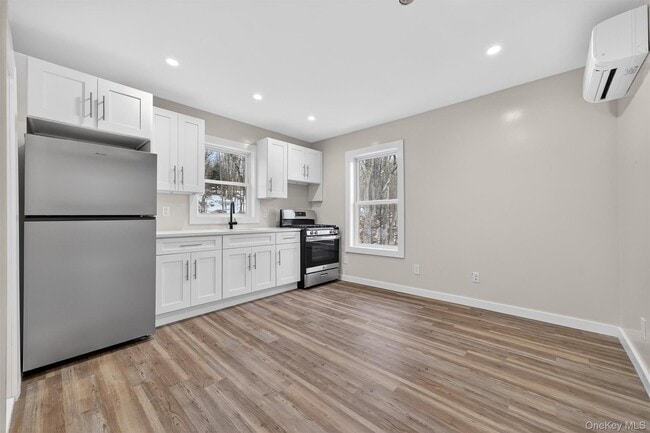 Photo - 303 Main St Unit 3R