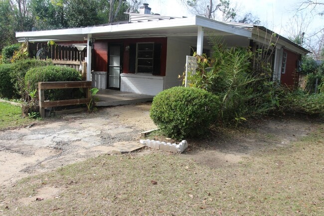 Building Photo - 1505 Martha St Rental