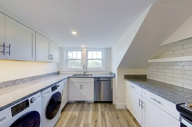 Photo - 89 Harrison Ave Unit C