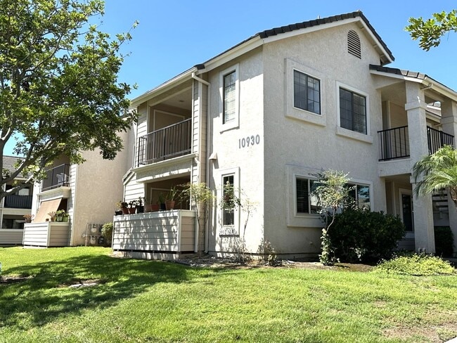 Building Photo - Mira Mesa Gem! Spacious 2BR Condo w/A/C, I...