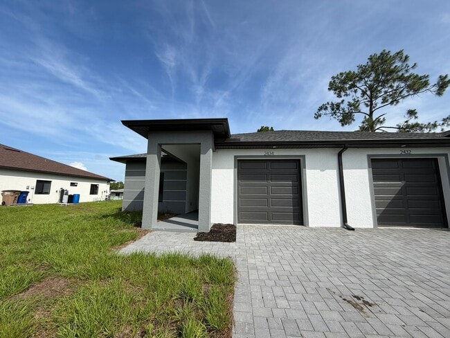 Photo - 2434 Quentin Ave S