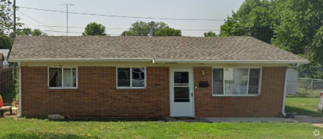 Building Photo - 3 Bedroom, 1 Bathroom House