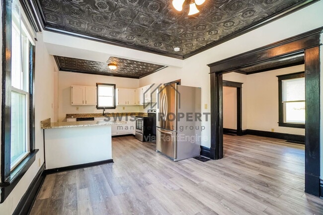 Photo - 312 S Central Ave