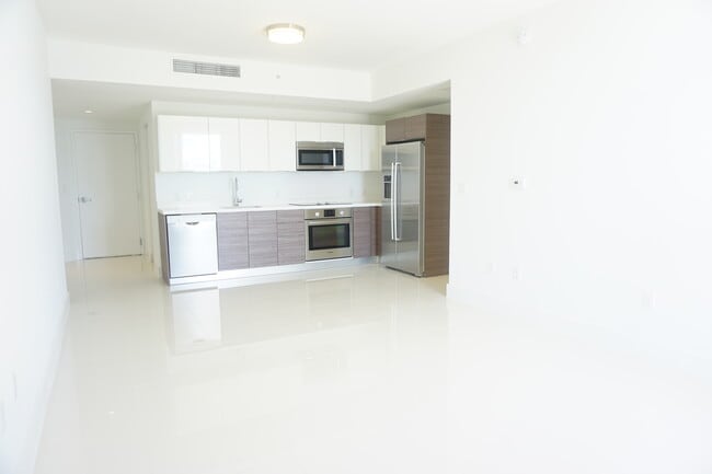 Photo - 1010 SW 2nd Ave Condo Unit 1610