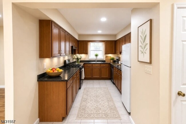 Photo - 64 1st St Unit 3