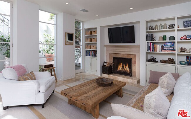 12307 7th Helena Dr