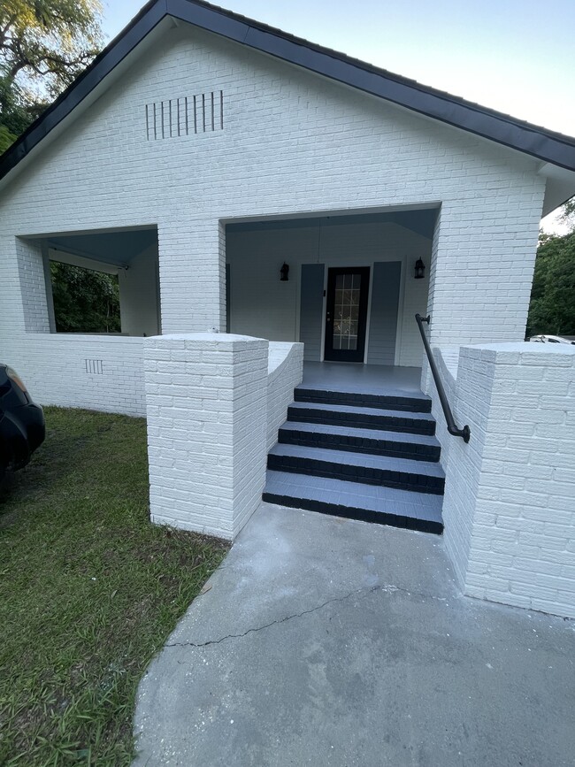 Photo - 1000 Dunbar Ave