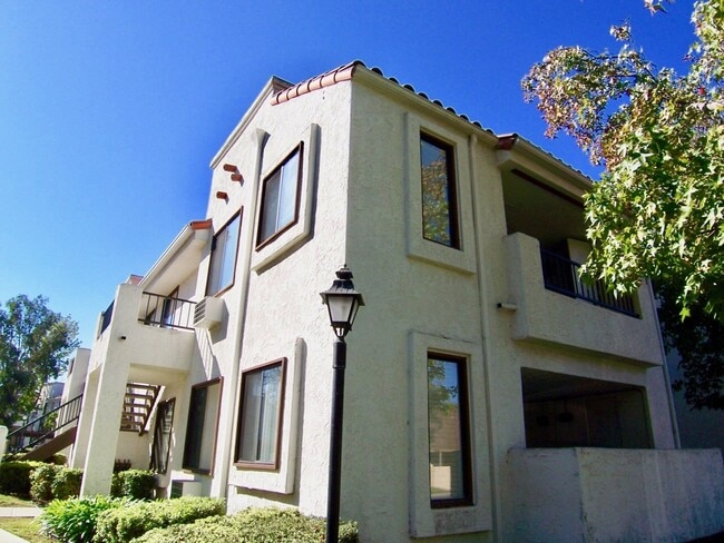 Building Photo - Delightful Upper Unit Mira Mesa Condo Loca...