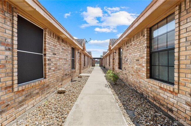 Photo - 13 South Dr Unidad A