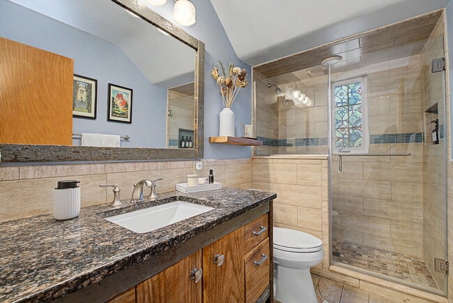 Photo - 333 E Thruston Blvd
