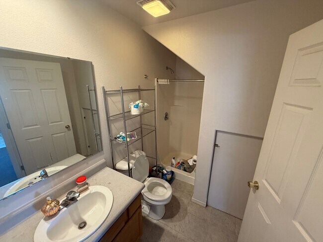 Photo - 913 Cardinal Dr