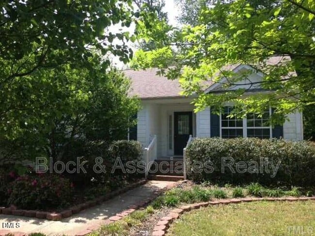 Building Photo - 210 Brierridge Dr