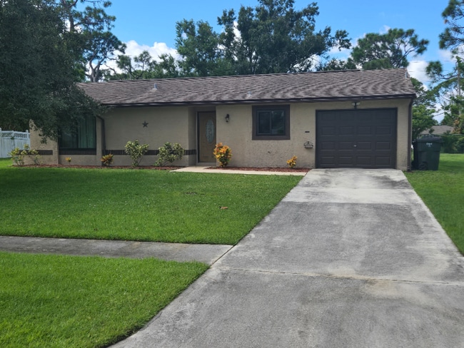 Building Photo - 6833 Myrtlewood Rd Rental