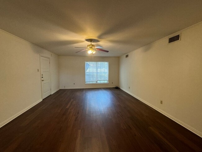 Photo - Apartment *Downstairs*