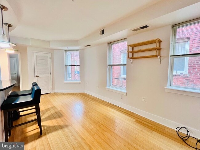 Photo - 1108 Columbia Rd NW Unit 304