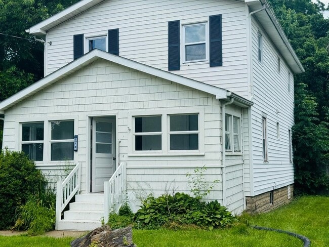 Photo - 201 Eastland Rd House