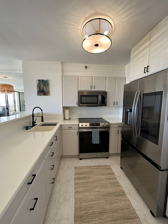 Photo - Stunning Panoramic Ocean Views! Fully furnished, fully renovated, 2 bedroom, 2 bathroom unit at W... Unit 1711