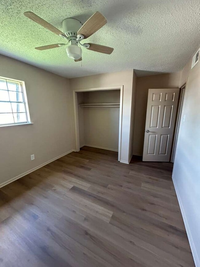 Building Photo - 2604 Richland St