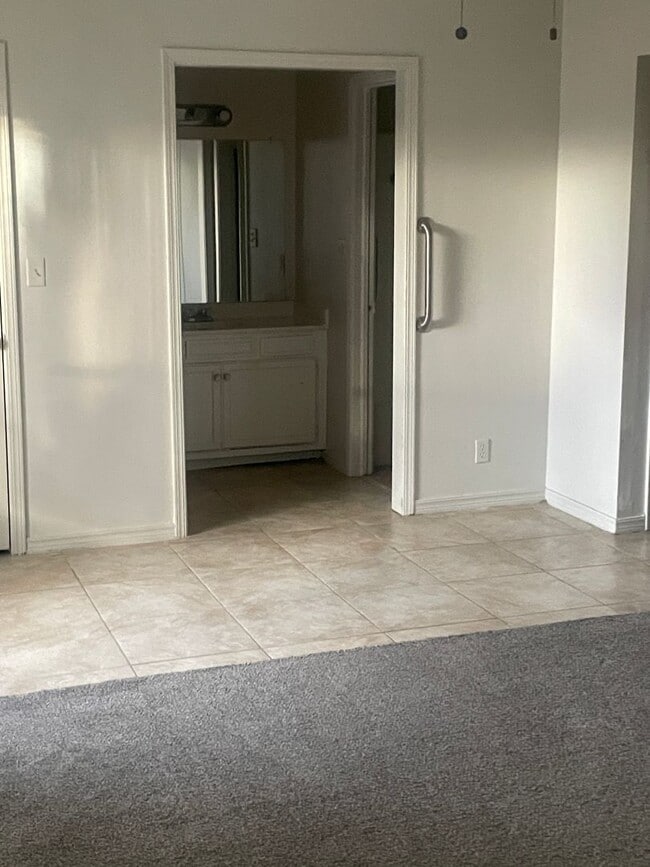 Photo - 5130 S Delaware Pl Unit 1