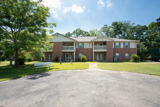 Photo - Commerce Street Manor Apartments
