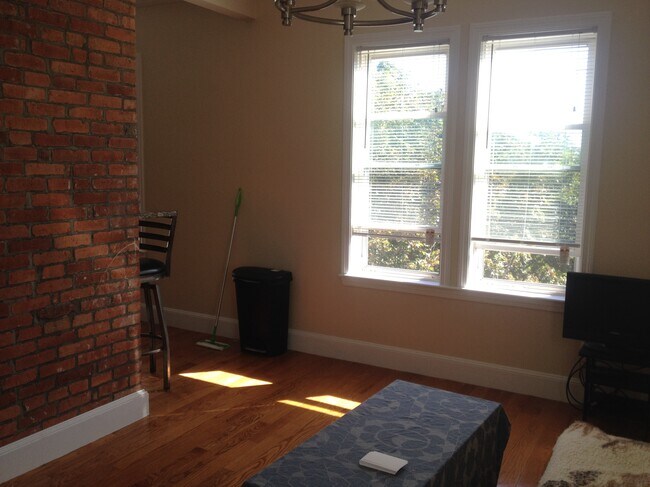 Photo - 30 Circuit St Unit 303