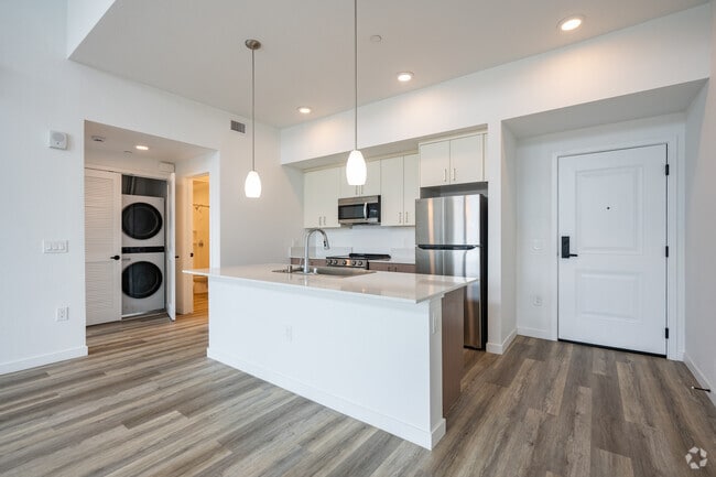 1BR, 1BA - 855SF - Dining Room
