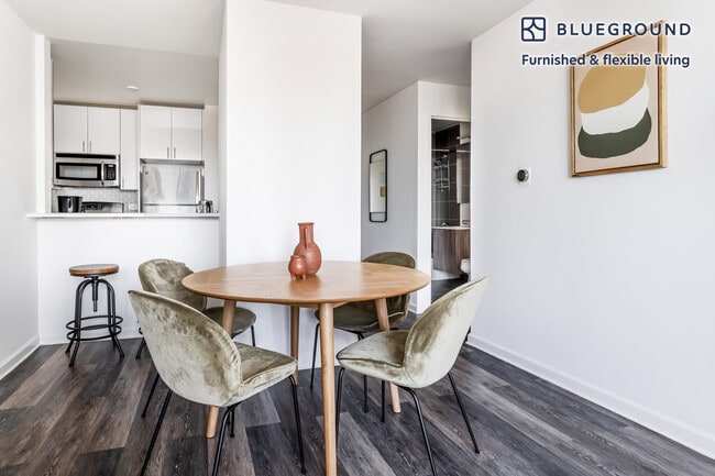 Photo - 520 W 43rd St Unidad SI FL24-ID1067