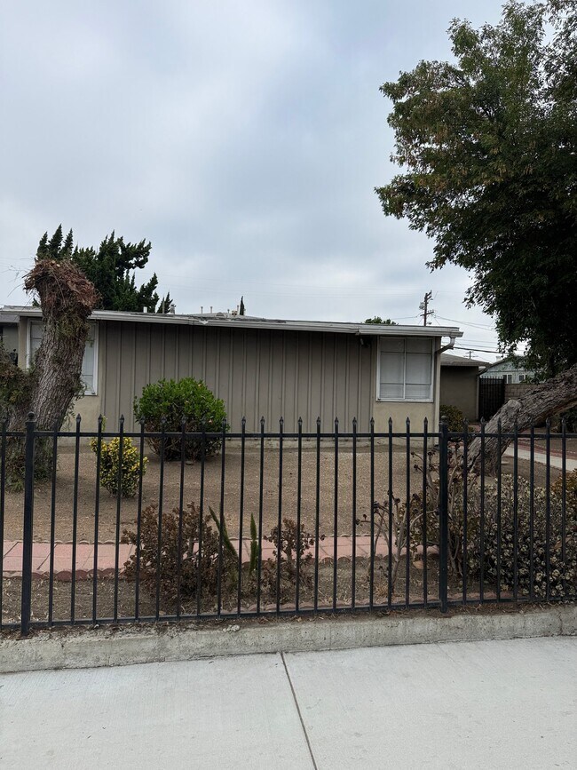 14259 Roscoe Blvd Unit 4