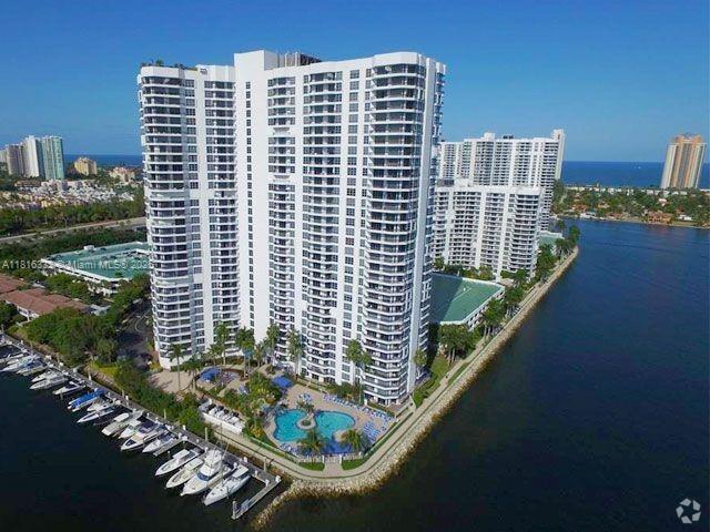 Building Photo - 3530 Mystic Pointe Dr Unit 1907 Rental