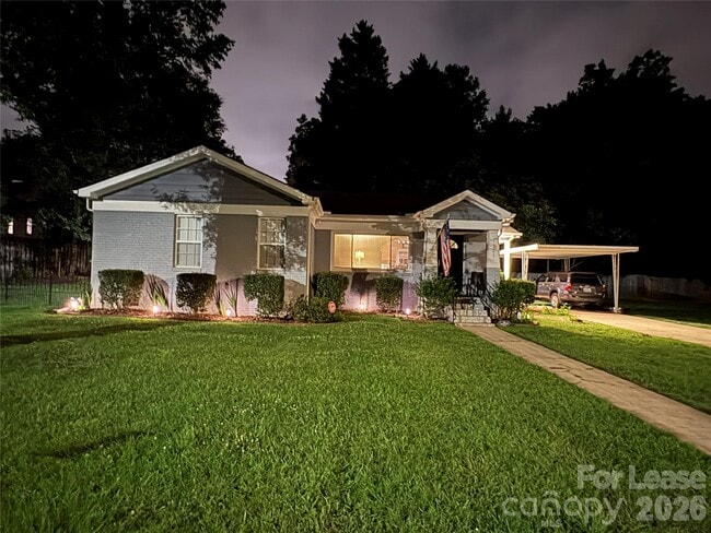 Photo - 1323 Carolyn Dr