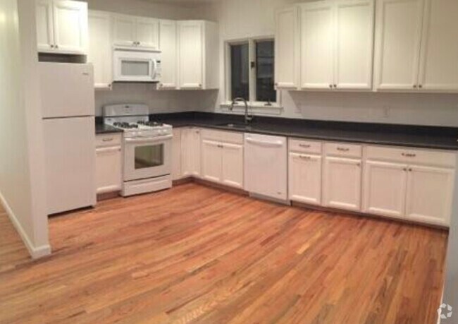 Building Photo - 45 South St Unit 2 Rental
