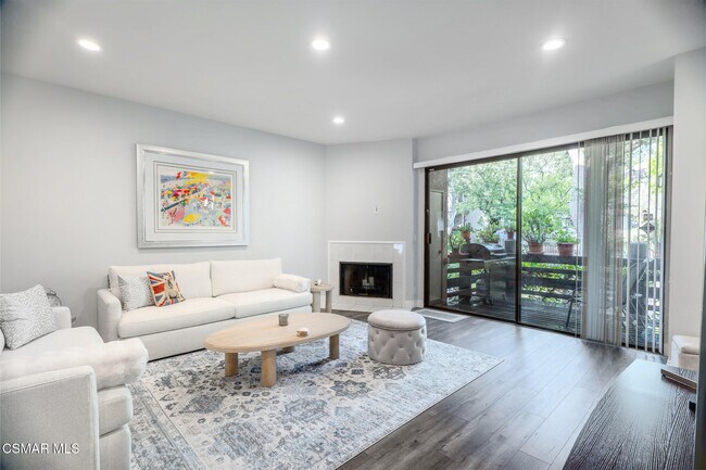 Photo - 21901 Burbank Blvd