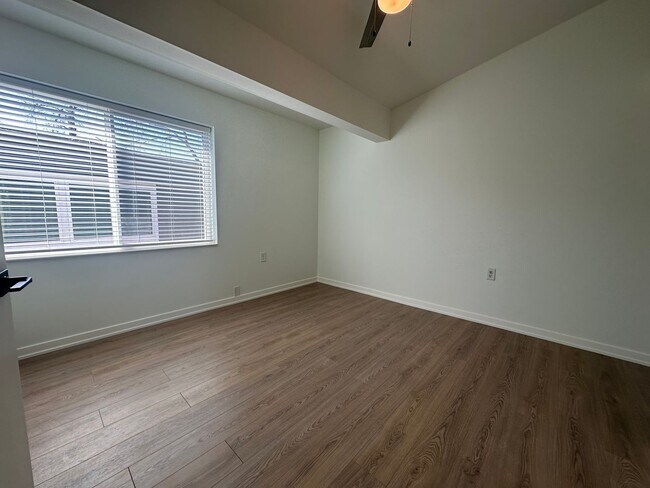 Photo - 3048 Anderberg Dr Unit 3048 - 7