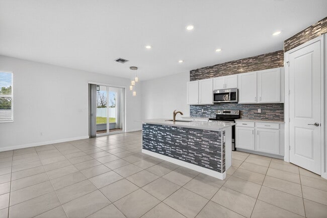 Photo - 13275 NW Copper Creek Dr