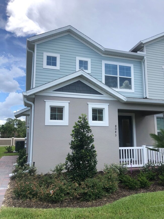Building Photo - 4BD/3.5BA Townhome in Ravenna Winter Garden!