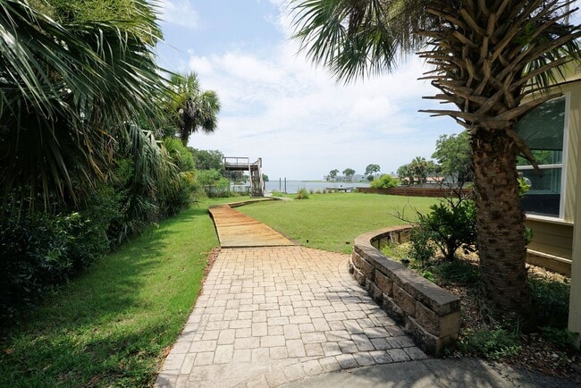 Photo - Waterfront in Shalimar with Dock and Lift