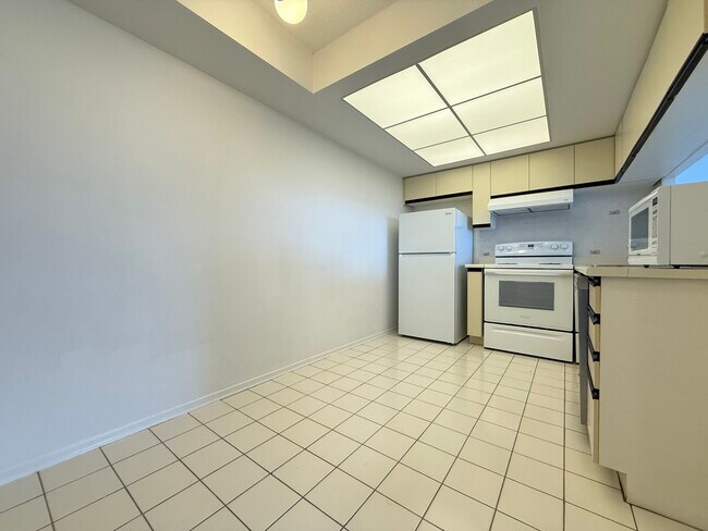Photo - Suite 1103-330 Alton Towers Circle Toronto Ontario M1V 5H3 Unit 1103