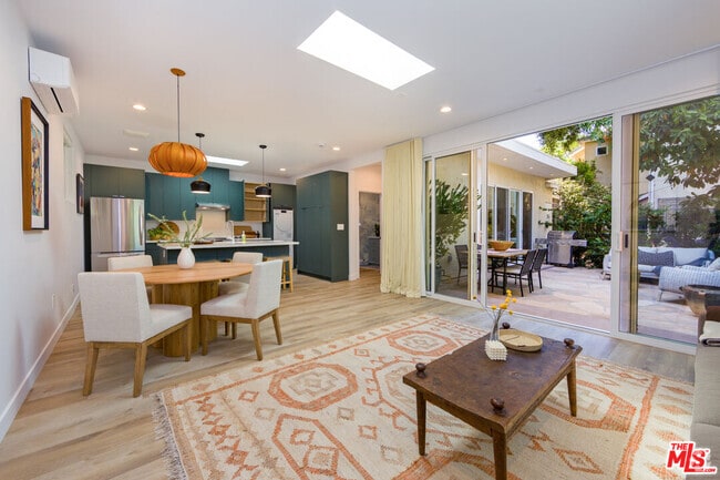 Building Photo - 4122 Dixie Canyon Ave Rental
